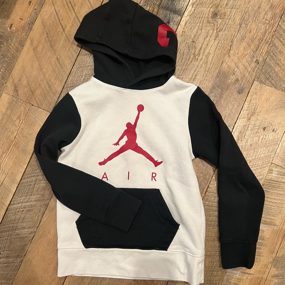 Air Jordan hoodie youth small